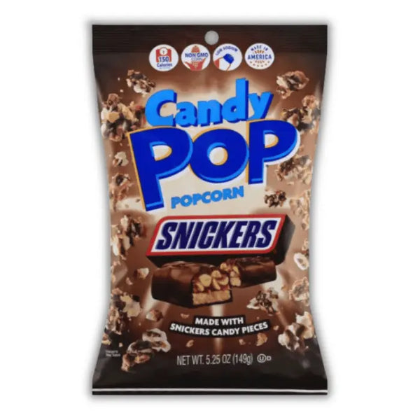 Candy Pop Popcorn Snickers Bonbiz – popcorn américain tendre enrobé d’éclats de petit Snickers, snack sucré gourmand et craquant.