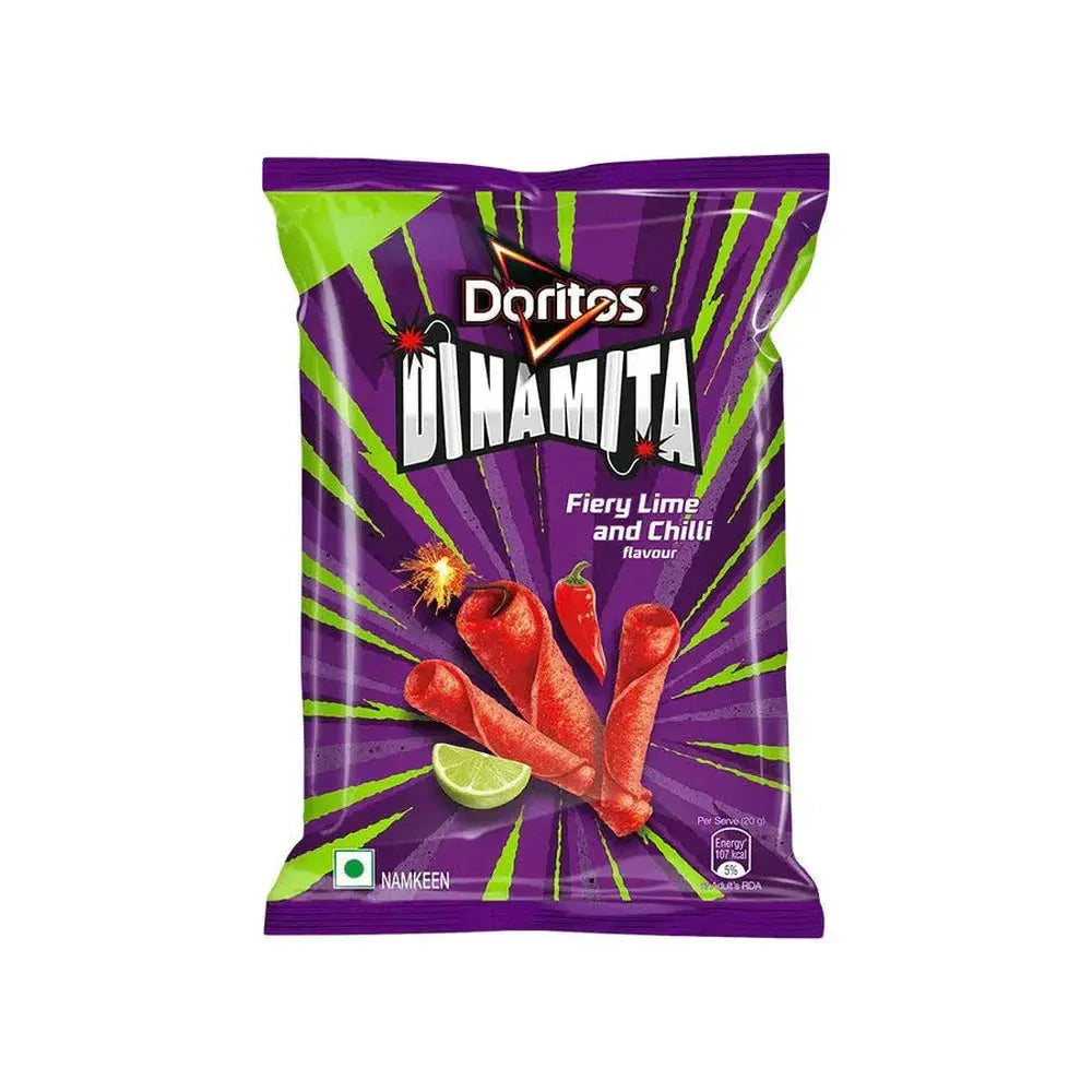 Doritos Dinamita Fiery Lime and Chilli - Snacks épicés en forme de rouleau, saveur piquante de chili et lime, une explosion de chaleur et de fraîcheur, parfaits pour les amateurs de sensations fortes, dispo sur Bonbiz, la référence des snacks épicés et audacieux.