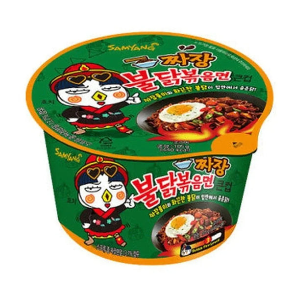 Samyang Ramen Bowl Hot Chicken Flavor Jjajang, des ramen coréens ultra-savoureux, avec une sauce aux haricots noirs jjajang et du poulet épicé ! À retrouver sur Bonbiz, ton American & Asian Market en ligne !